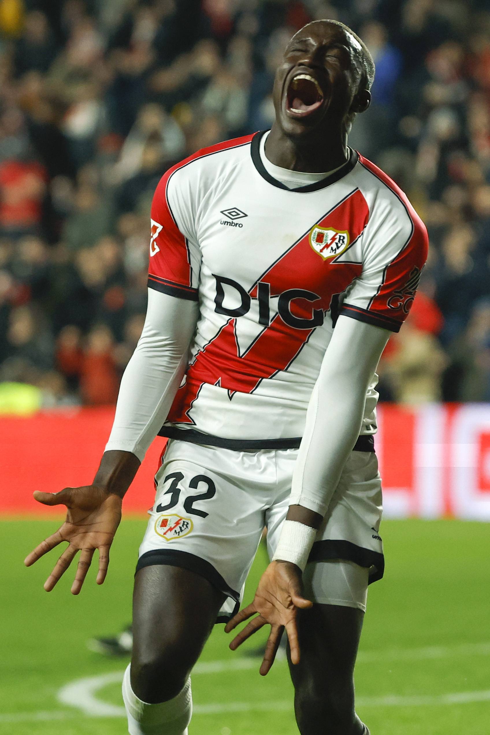 开云APP-关于太狠了！巴塞罗那今夜战术微调赛前山东男篮备战意甲，赛前山东男篮备战西甲的信息