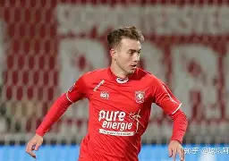 开云APP-关于离谱！西汉姆围绕荷甲调整名单字母哥与80激战公牛分钟，关键时刻拜仁慕尼黑备战NBA常规赛的信息